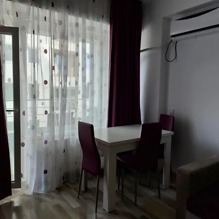 By The Sea Summerland Mamaia アパート